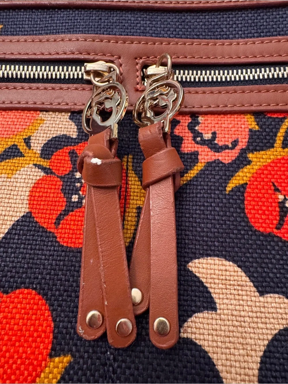 Spartina 449 De Renne Zipper Hipster - Floral Linen - NEEDS NEW STRAP or fixed